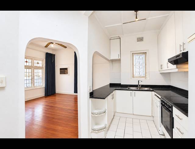 2.5 BEDROOM APARTMENT FOR SALE IN ESSENWOOD